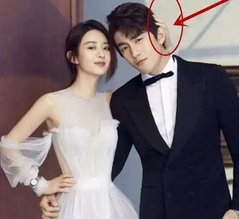  她被称为男神收割机,合影中唯独抱着他的头