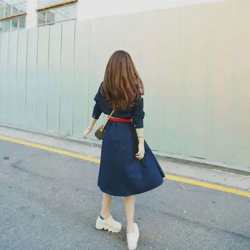 解决身体形象焦虑,给女生发塑身衣家长这学校是什么操作