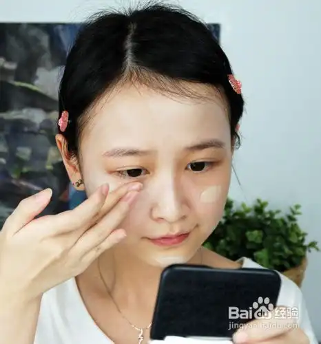  棕色眼影怎么画出清纯效果