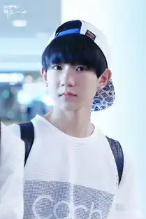  我想要关于tfboys的情侣头像,戴口罩的