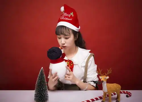  娱乐房里打台球的情侣图片素材下载人物百态素材下的青年少年图片素材