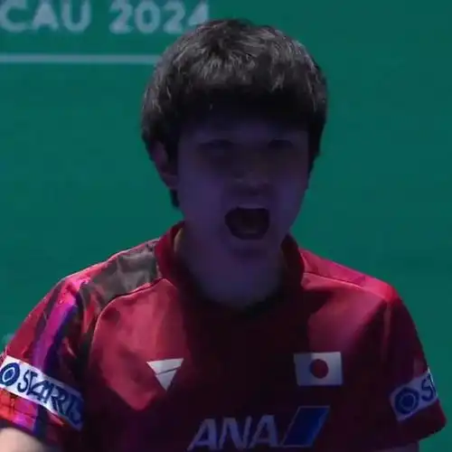  张本智和3533被逼出局马龙40横扫对手世界杯小组赛惊心一幕