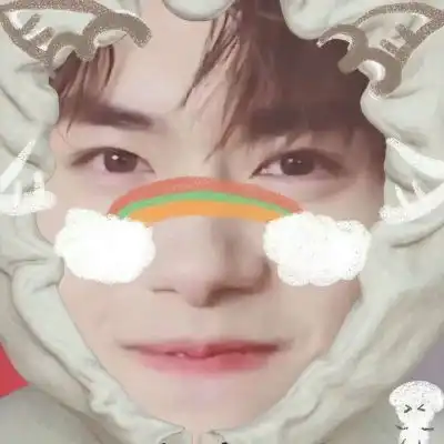  2021易烊千玺版圣诞头像超级可爱生活的最佳状态就是冷冷清清地风风火火