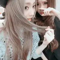 qq超萌闺蜜头像欧美女孩一左一右两张