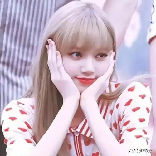  人间芭比,精致神颜lisa