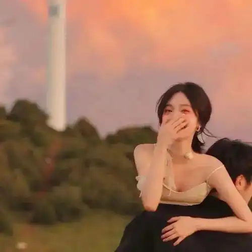  和对象换情侣头像啦εiз