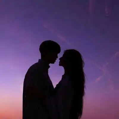  6对情侣背影或者剪影的情侣头像