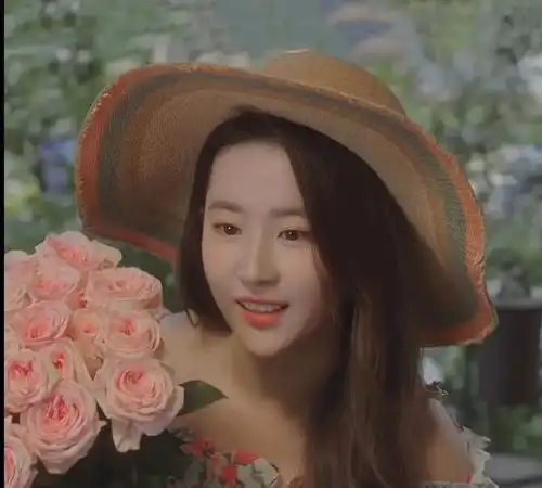  35岁刘亦菲,颜值越高的女人,越难嫁不出去