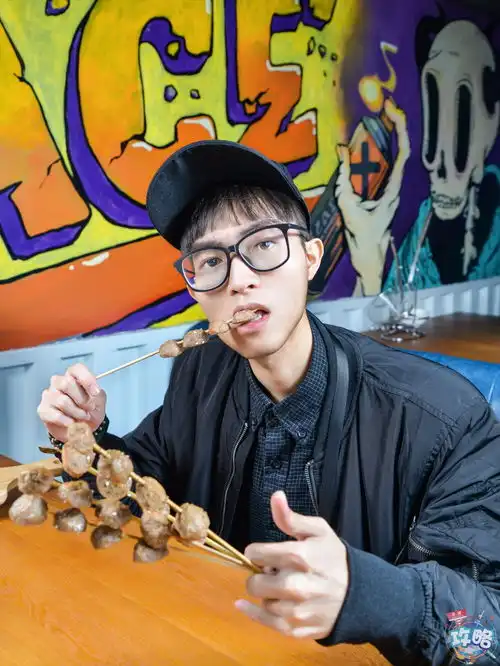  广州首家嘻哈主题牛腩煲店,6.6折刷mcjin的脸居然可以免费送