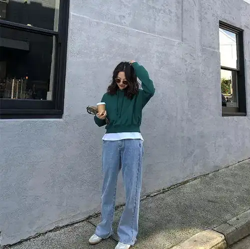  贫民窟女孩一定不会错过的卫衣穿搭法则参考价格