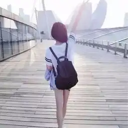  求这张图片相似的男生情侣图片
