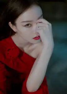  组图倪妮红色丝绒裤装御姐范十足身材高挑姿态婀娜大秀舞蹈