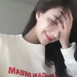 青春应该有一两个赶不走的闺蜜和一个盗不走的爱人