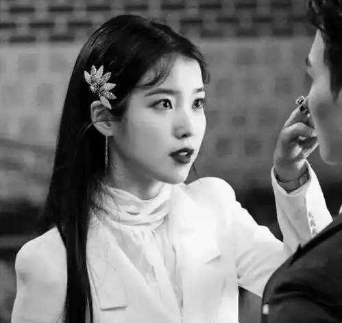  情侣头像不管有没有对象,先换上不会错