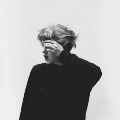  好看的男生头像黑白真人2020,一厢不情愿的样子