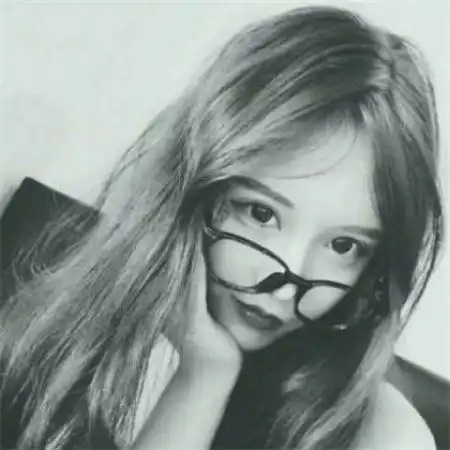  女生微信黑白头像伤感,舍得让你难过的人是不爱你的