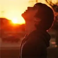  有夕阳的男头像也可能是情侣头像凡是这样的都给我发来先谢谢了这个头像对我很重要找了好久也没找到