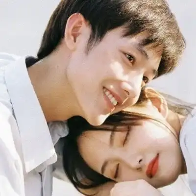  真人恩爱情侣头像