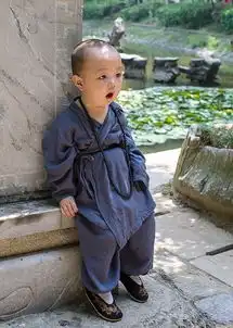  南京栖霞寺惊现最萌小和尚呆萌呆萌哒