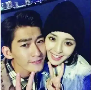  张翰迅速走出分手阴霾与新剧主创愉快互动