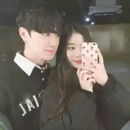  非主流可爱情侣yy头像两张幸福亲吻心中有爱才会人见人爱