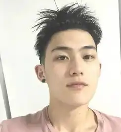  黑白迷宫名单丨开学啦王俊凯北影寝室曝光住下铺,室友来头不小