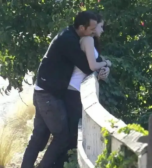  活久见暮光cp罕见合体昔日最佳荧幕情侣重回好友