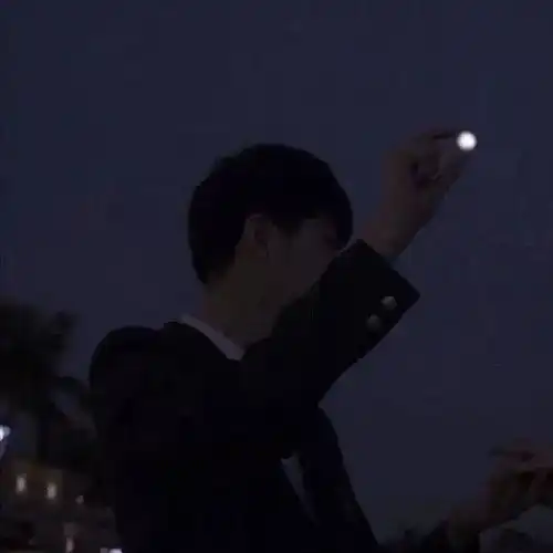  高清真人情头一人一张抖音最火的情侣头像