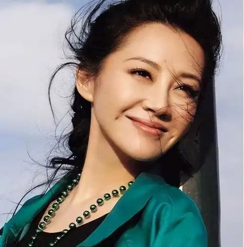 看看赵雅芝卸妆后,再看许晴俞飞鸿卸妆后,确定是同一个人吗