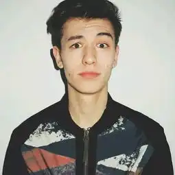  头像我亲手调教的男人,你用的还习惯吗