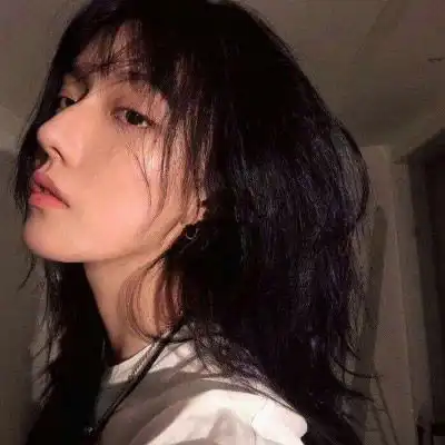  头像女侧面高冷冷酷无情半边脸女生头像