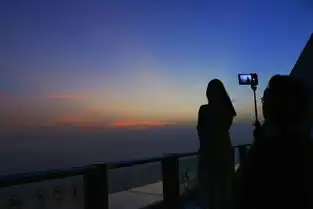  厦门火山岛两个2b青年的旅行裤子都耍掉了