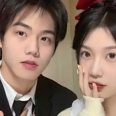  2022新年很萌的卡通情头新年超级喜庆的双人动漫情头