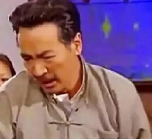  开心一笑最近一个月老爸给我打了十多次电话,每次都说打错了