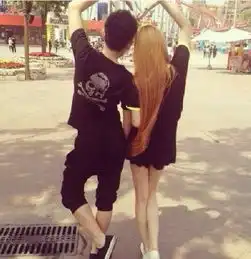  本人没女朋友想知道怎样追女孩子求解尽量把话题说详细一点,,谢谢