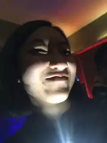 闺蜜把我的丑照发到网上,这谁顶得住啊