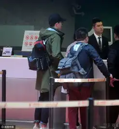  又虐狗刘翔与女友穿情侣鞋现身