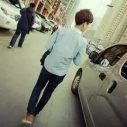  求这个情侣头像,急在线等